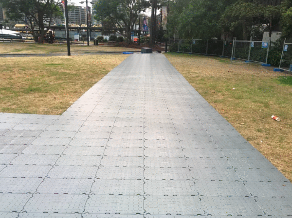 Roll out flooring - Image 2